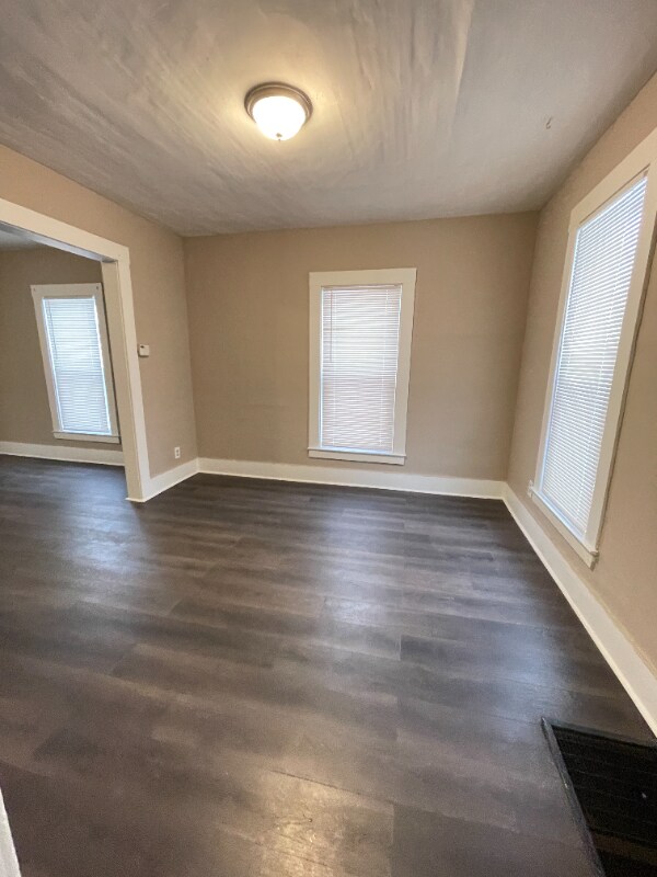 Building Photo - 16 Victory Dr