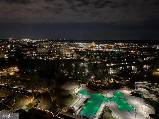 Building Photo - 205 Yoakum Pkwy