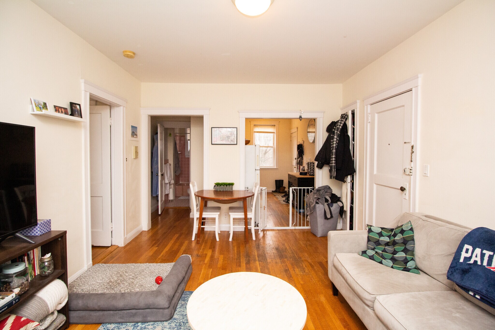 Building Photo - 187 Kent St