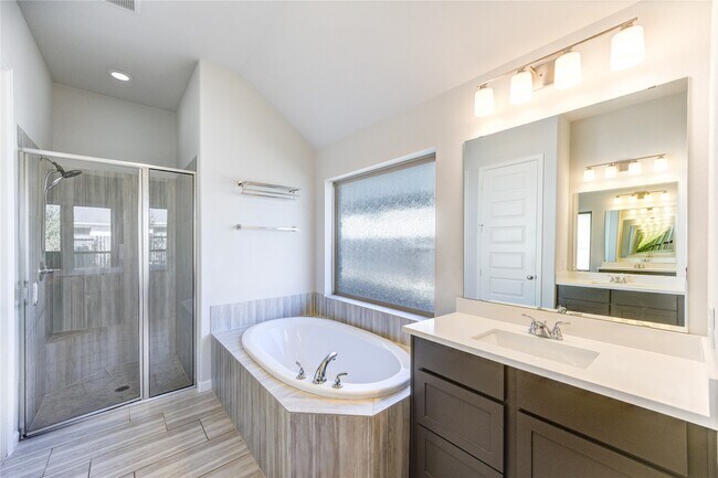 Building Photo - 6027 Painted Plains Ln