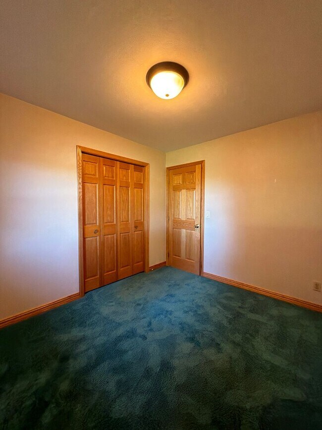 Building Photo - Country Living with Convenient Access 3 Bedroom Brick Ranch Home in Goshen