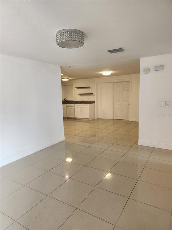 Building Photo - 8518 Woodlake Dr