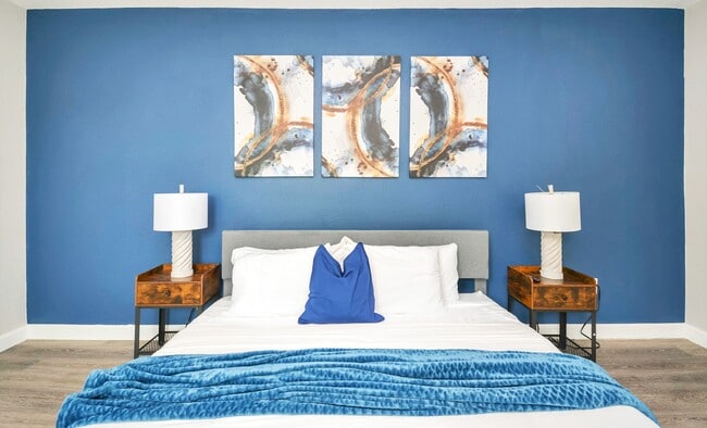 Building Photo - 4710 Paradise Ln