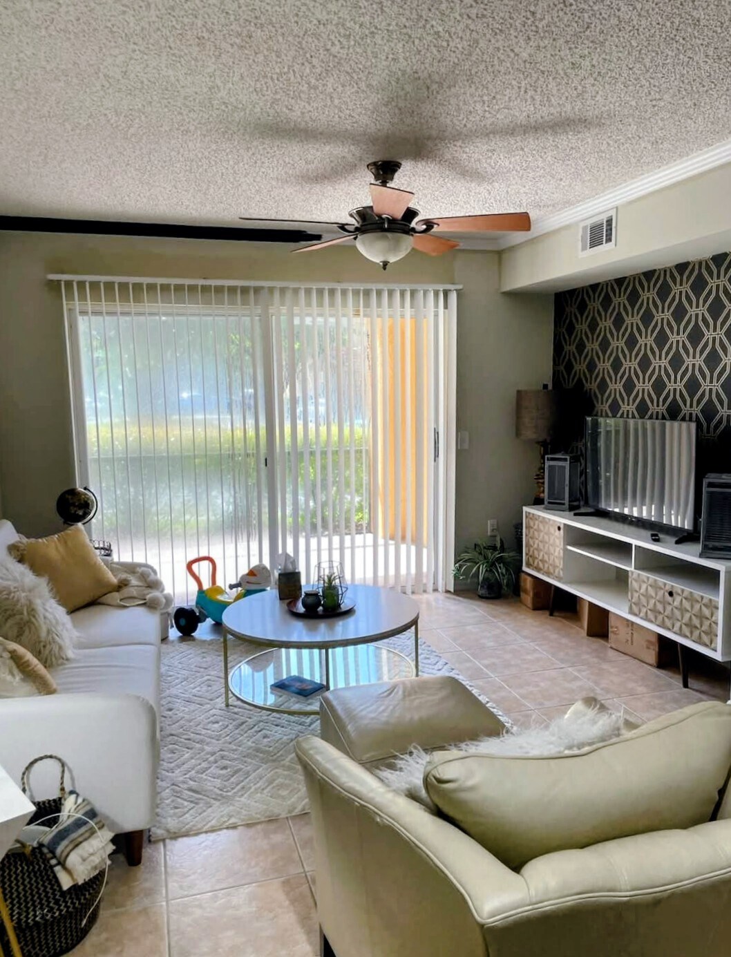 Building Photo - 8754 River Homes Ln