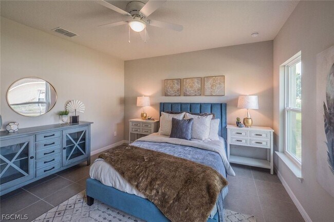 Building Photo - 1913 NE Juanita Pl