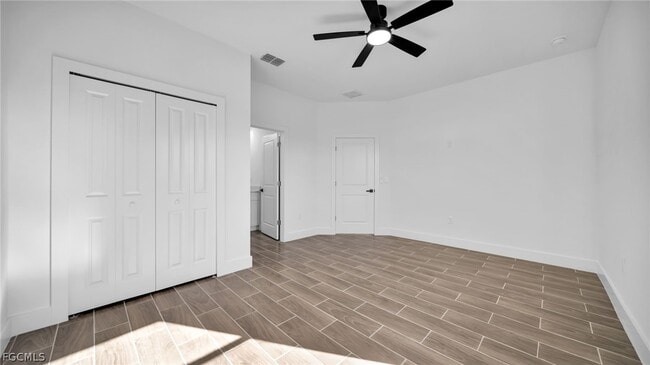 Building Photo - 4989-4991 Fairway Ct