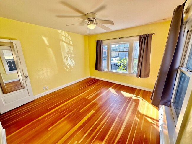 Building Photo - Beautiful Historic House in University Heights