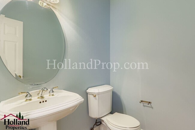 Building Photo - 14606 NW Applegate Ln