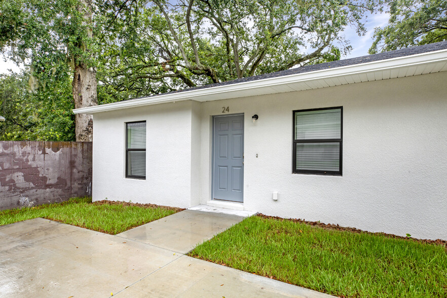 Primary Photo - 101 Lake Hunter Dr