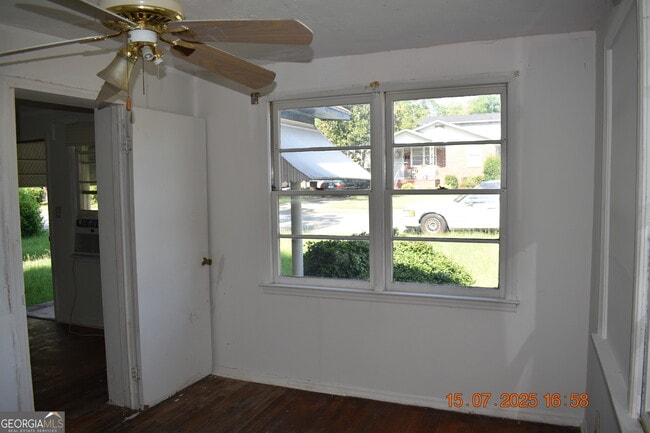 Building Photo - 803 Grosso Ave