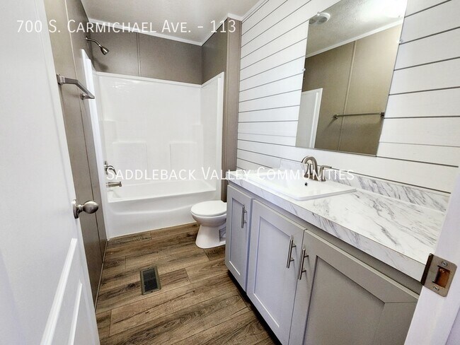 Building Photo - 700 S Carmichael Ave