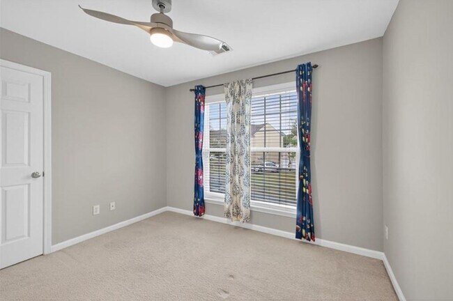 Building Photo - 740 Mayfair Ct