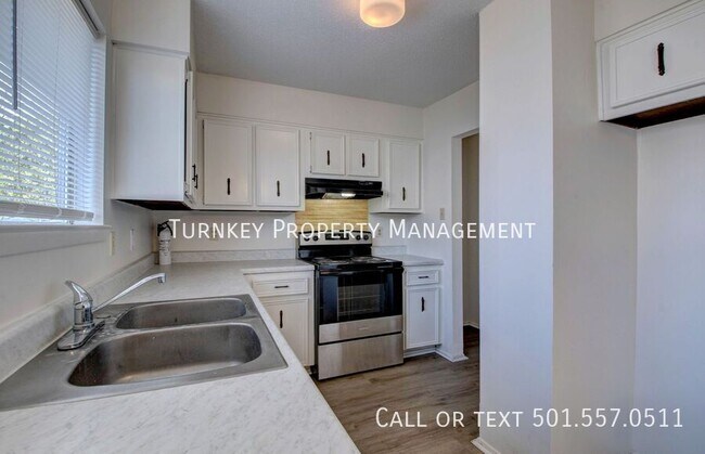 Building Photo - 1704 Garfield Ct