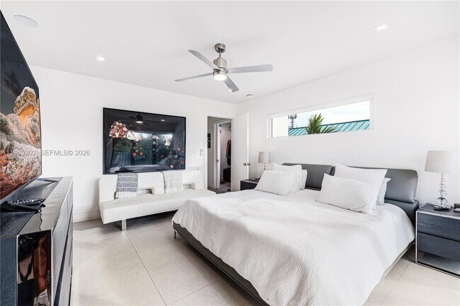 Building Photo - 640 Fernwood Rd