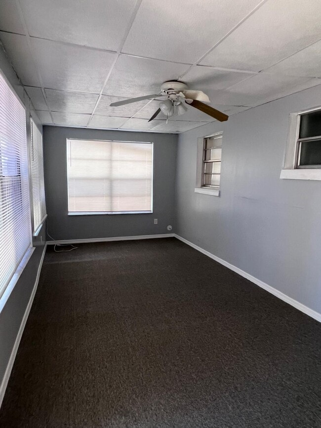 Building Photo - 2467 Mercury Dr