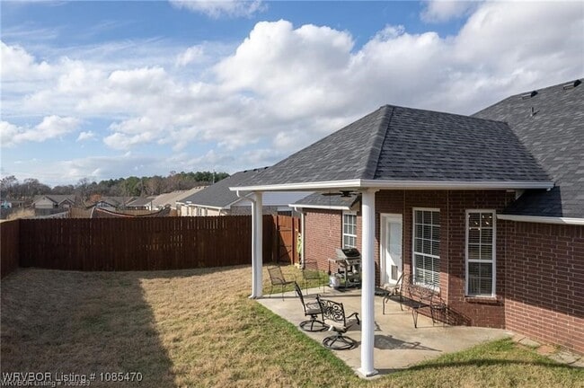 Building Photo - 400 Bordeaux Cir