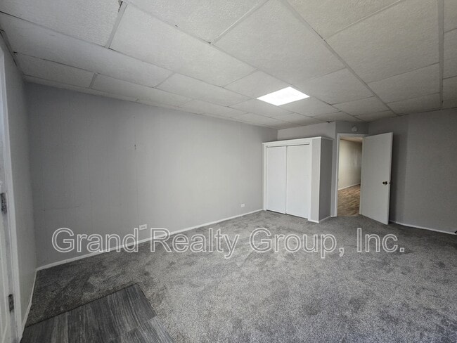Building Photo - 137 Cedar Ave Ave