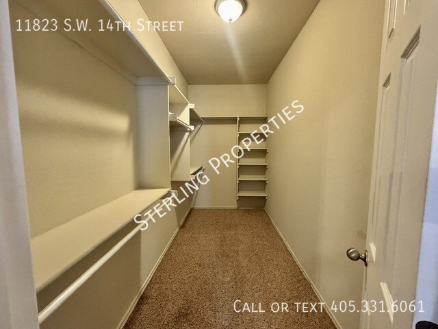 Building Photo - 11823 SW 14th St