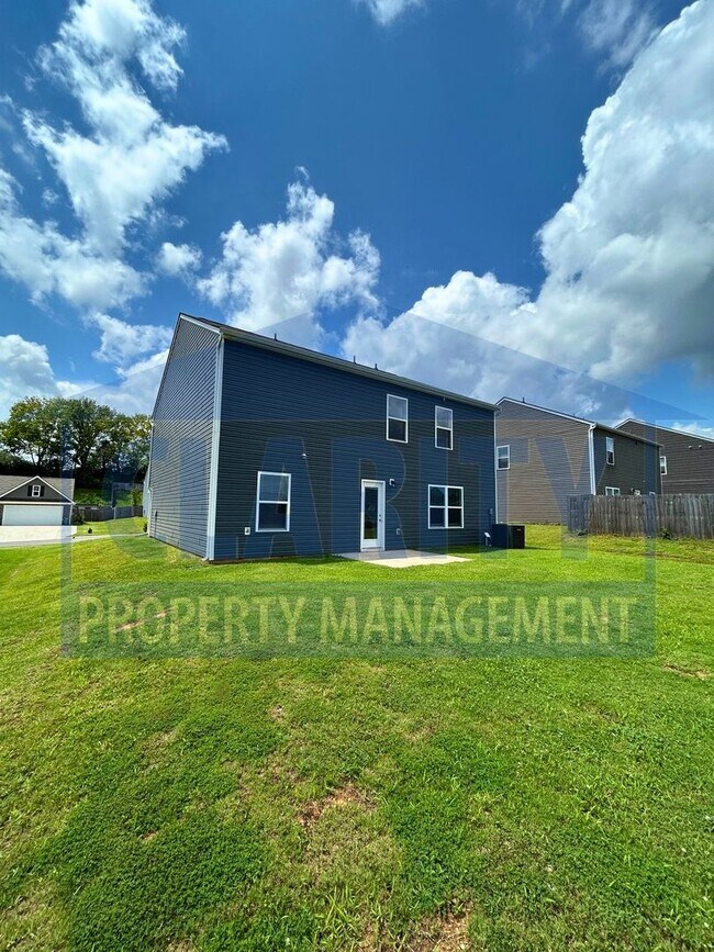 Building Photo - 1471 Housley Dr