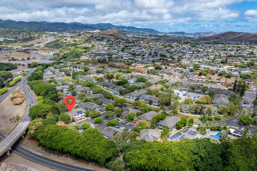 Building Photo - 393 Mananai Pl