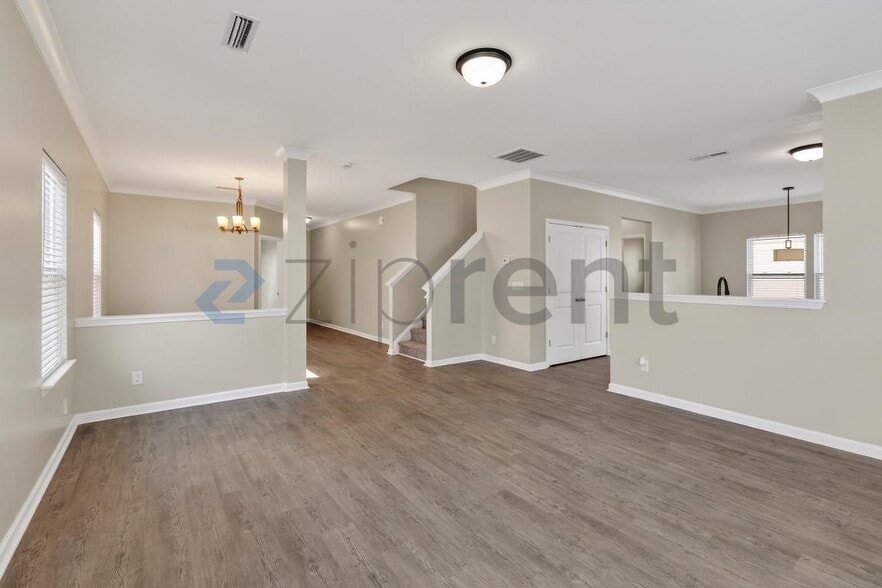 Building Photo - 291 Ranlo Ave