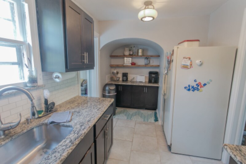 Building Photo - 3405 NW 25th St