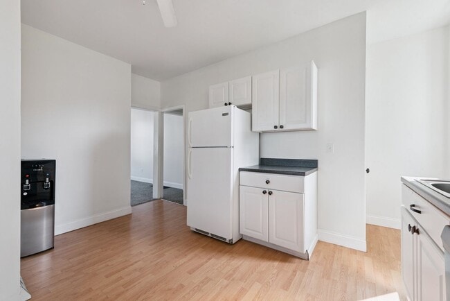 Building Photo - Stunning 2 Bedroom home in Greensburg available September 1!