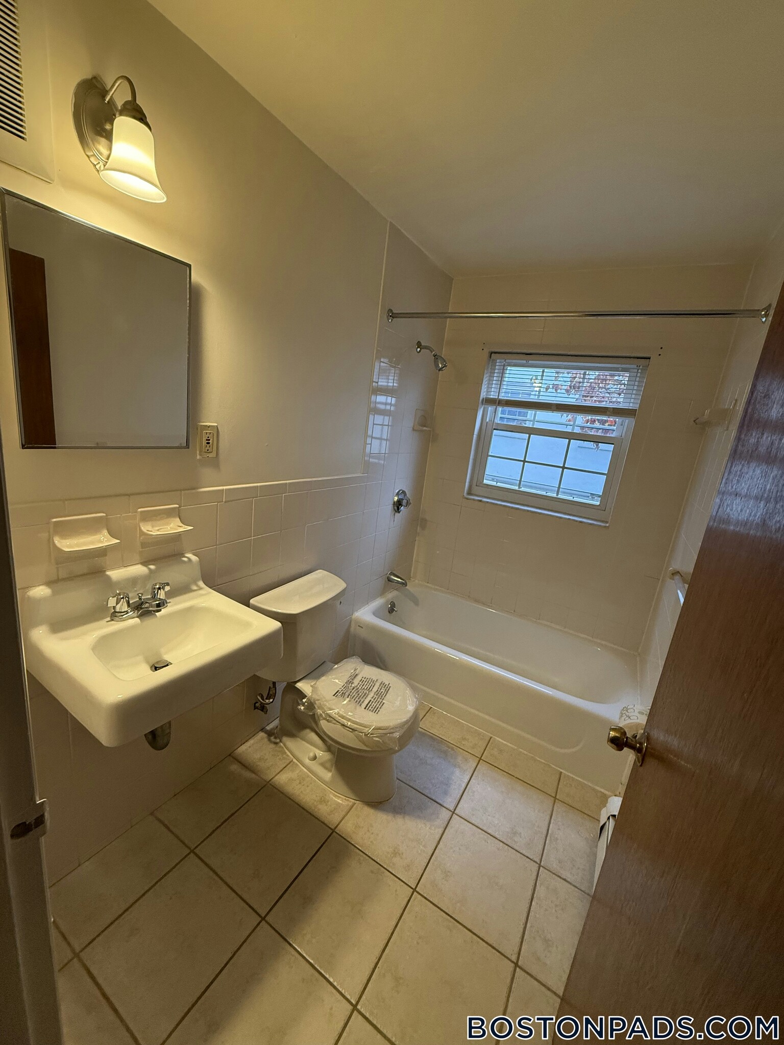 Building Photo - 11 Brattle St