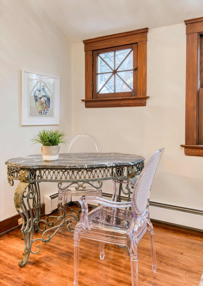 Building Photo - 3073 Fairmount Blvd