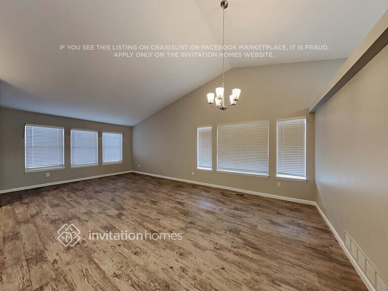 Building Photo - 2855 Warrenton Way