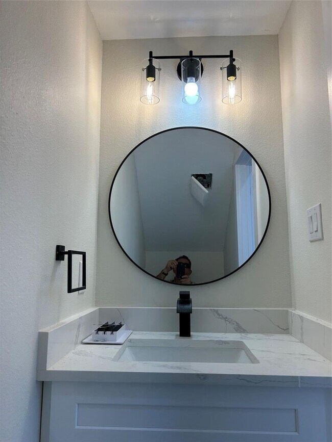 Building Photo - 4429 Sterling St