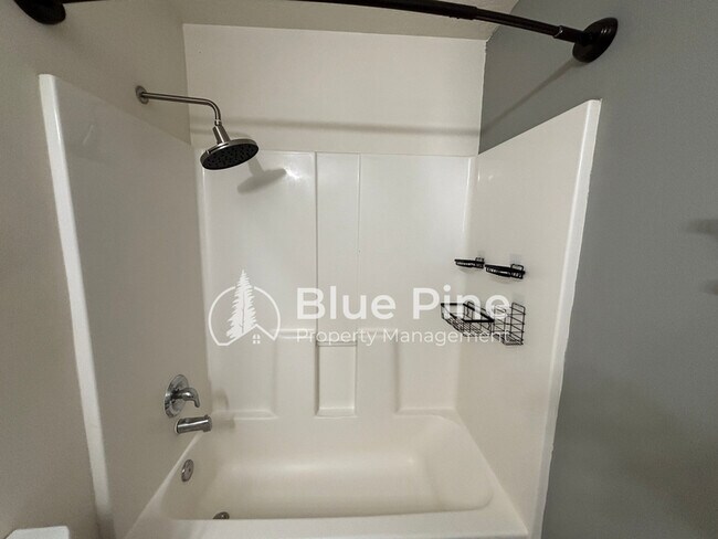 Building Photo - 3920 E Deloy Dr