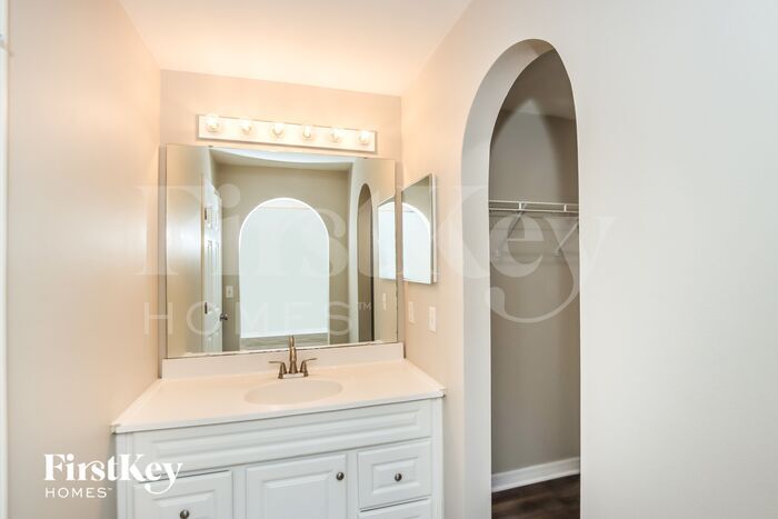 Building Photo - 2849 Maderia Cir