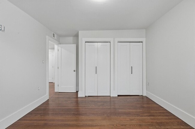 Building Photo - 18 Ronan St