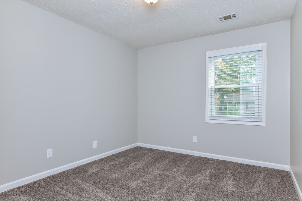 Building Photo - 3939 Valley Brook Rd