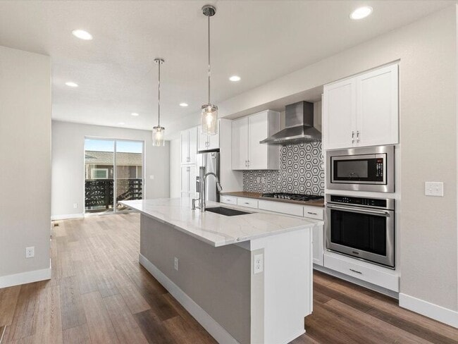 Building Photo - 2504 N Moline St