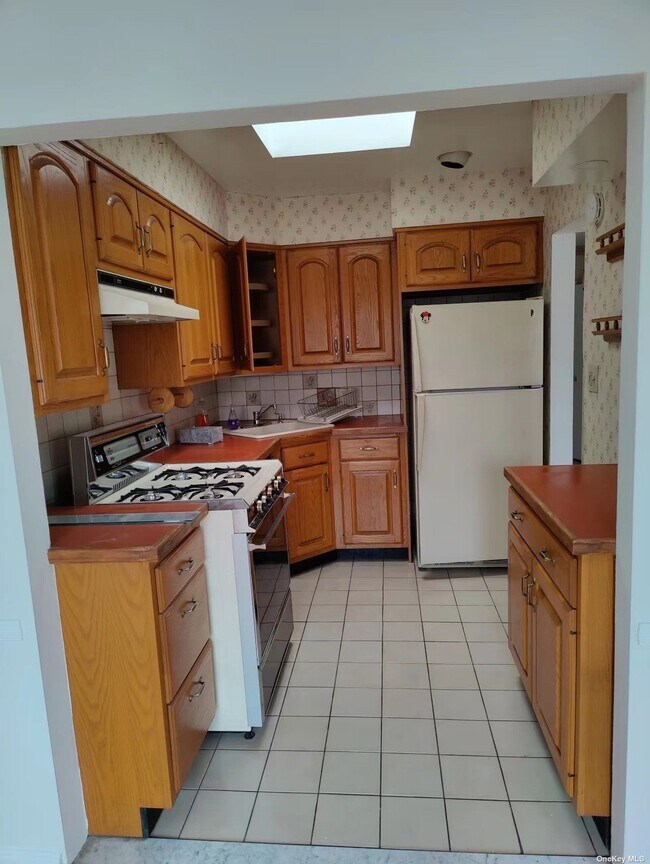 Building Photo - 198-14 32nd Ave