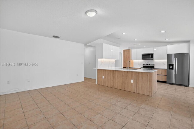 Building Photo - 14300 SW 152nd Pl