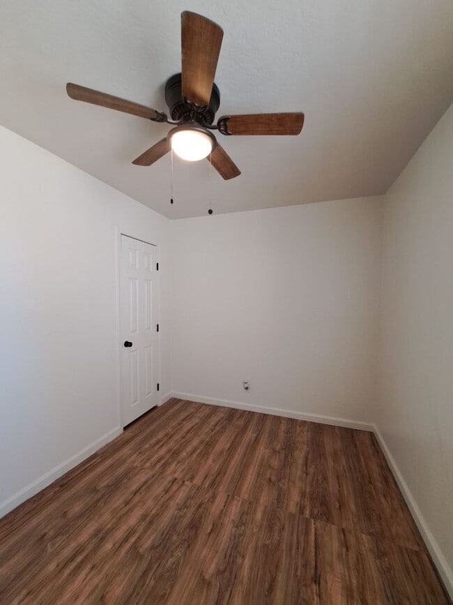 Building Photo - 2-bedroom Single Family Home with Solar!