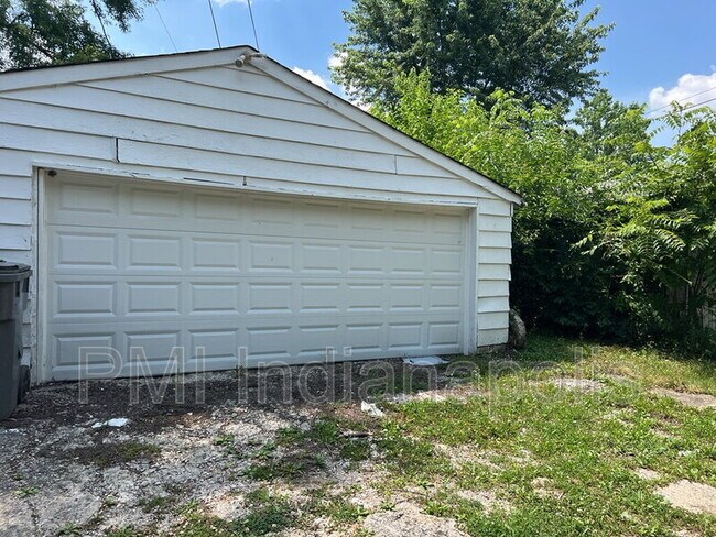 Building Photo - 65 S Bradley Ave