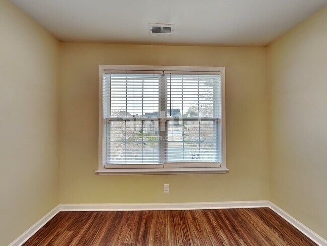 Building Photo - 5536 Keowee Way