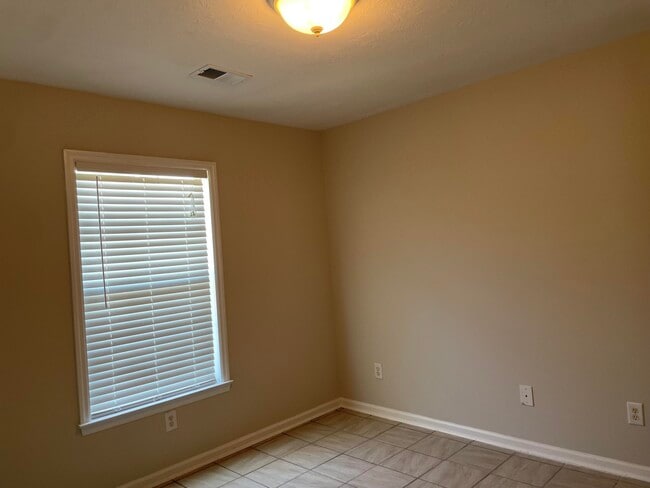 Building Photo - 143 Portofino Ln SW