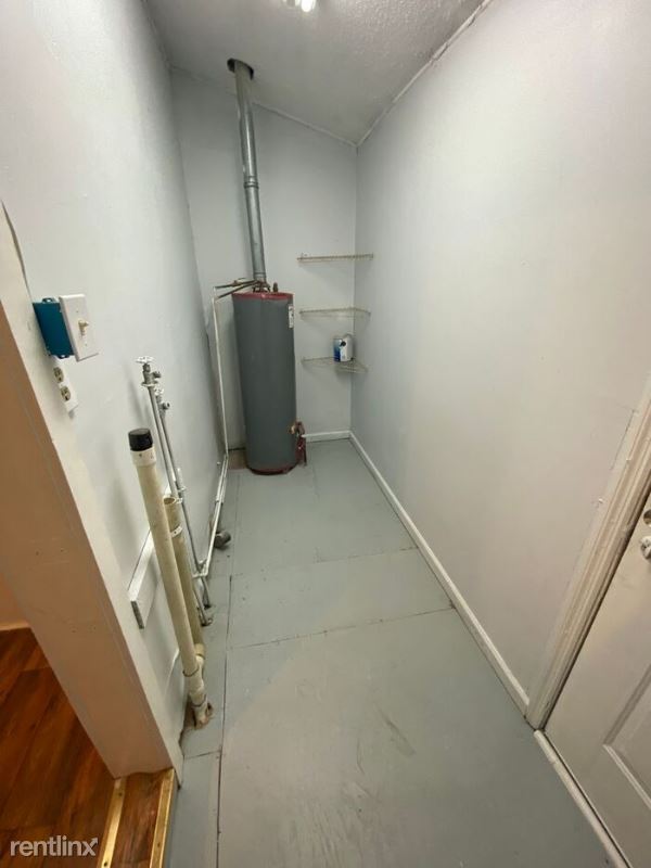 Building Photo - 2 br, 1 bath Townhome - 10 Bobo St.