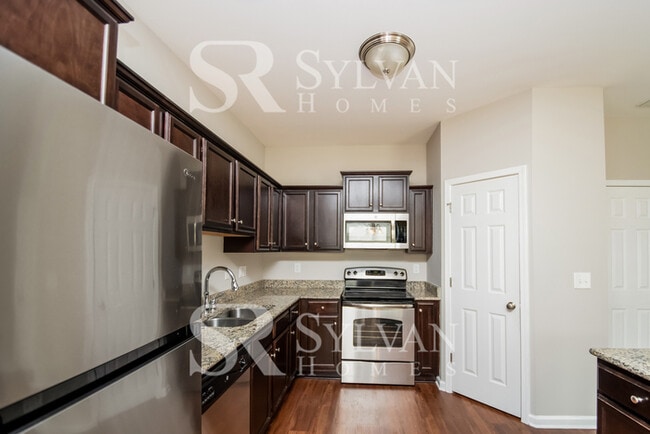 Building Photo - Life Just Got Better!