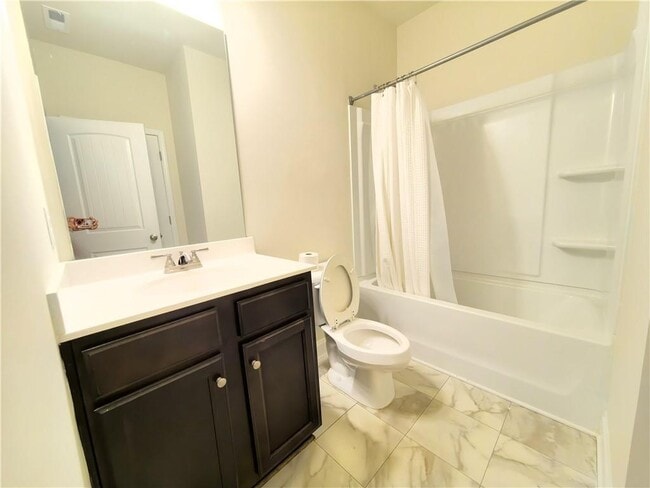 Building Photo - 757 Laurel Cove
