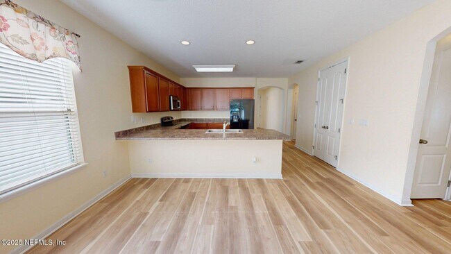 Building Photo - 15707 Lexington Park Blvd