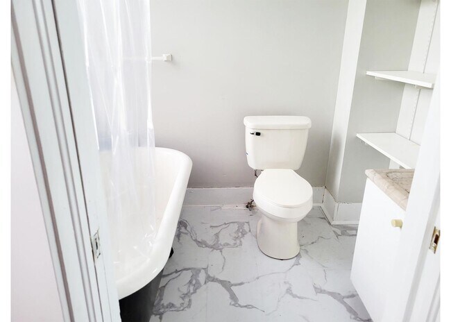 Building Photo - 2215 Ohio Ave