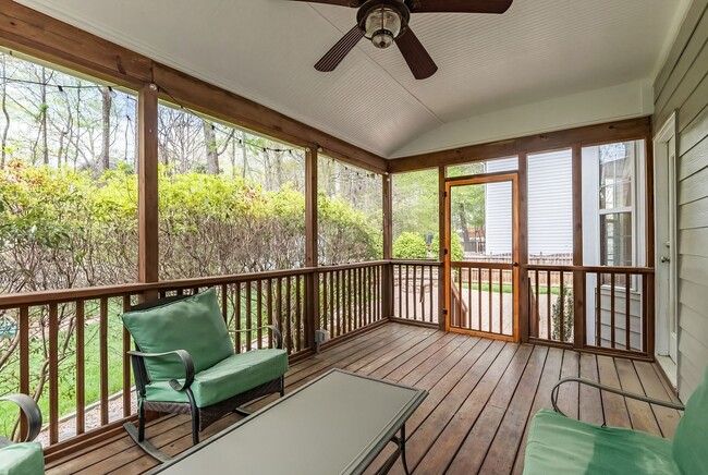 Building Photo - Spacious 5-Bedroom Home with Screened Porch and Office