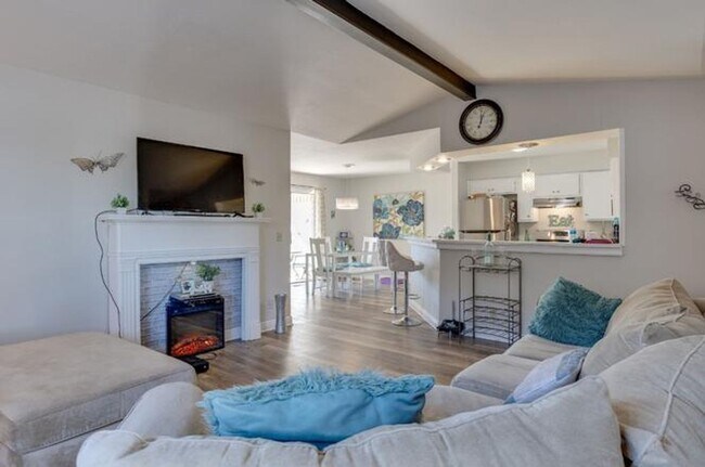 Building Photo - Charming Duplex in Norman!