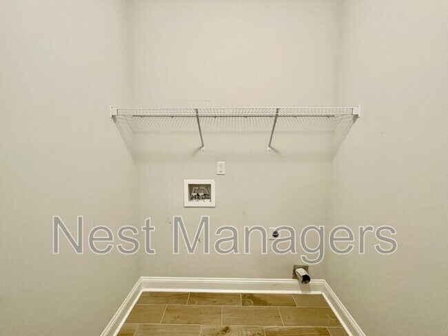 Building Photo - 279 Cromwell Ct